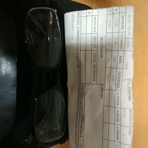 Standard black rectangle frames